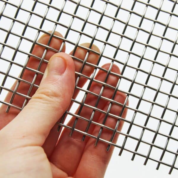 #4 Mesh - 5mm Aperture - 1.2mm Wire Diameter - SS304 Grade - Woven Wire Mesh - Image 3