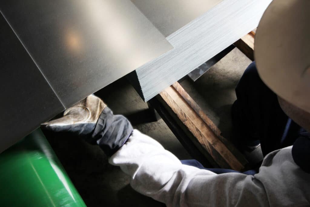 cutting metal sheet by guillotine